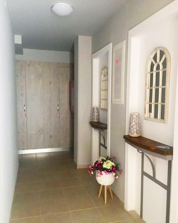 Almira - Rooms To Let Nea Roda Exterior foto